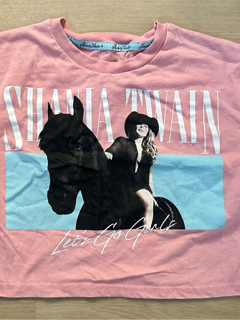 Pink Shania Twain ‘Let's Go Girls' Graphic Women’s Cropped T Shirt